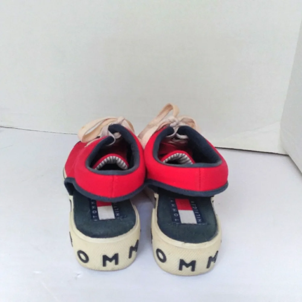 Vintage Tommy Hilfiger Women's Sneakers Open Backstrap‎ Platform Shoe Sz 7.5 Red